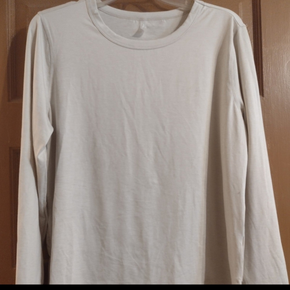 MTA Sport I Long Sleeve Workout Tee